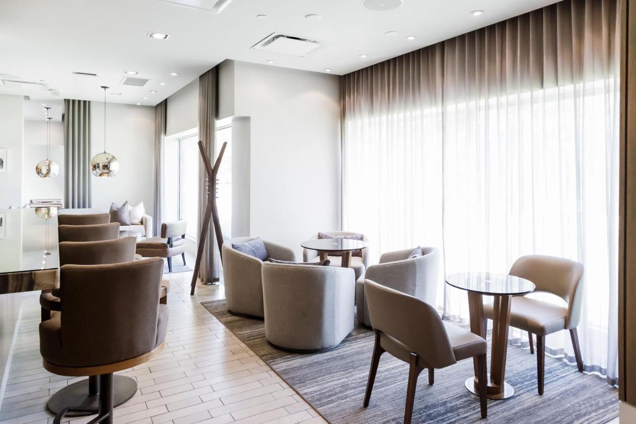 The James Hotel Саскатун Екстериор снимка