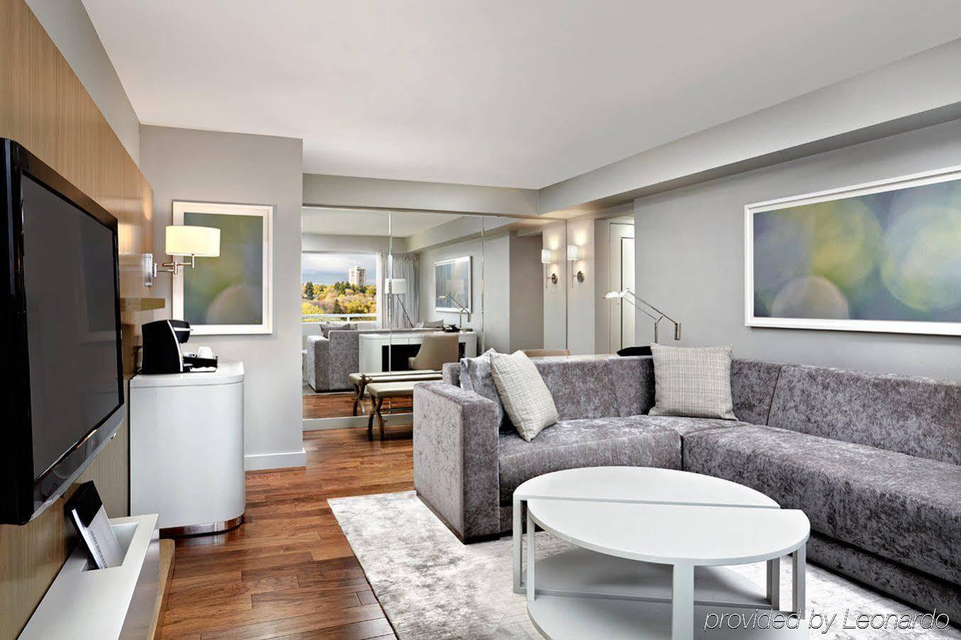 The James Hotel Саскатун Екстериор снимка